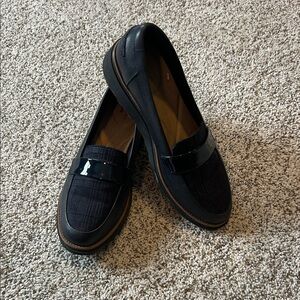 Clarks Navy/Black Leather Loafers